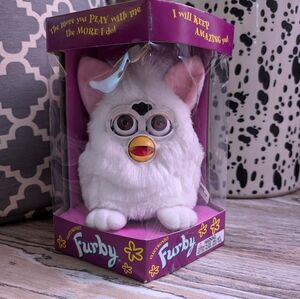 Furby-White UNOPENED 1998 Tiger Electronics, LTD.
